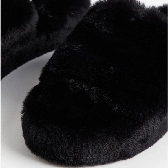 BNWOT H&M Fluffy Platform Slippers - Picture 2 of 4